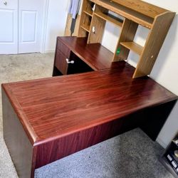 L-Shaped Wooden Desk with Hutch – Good Condition
