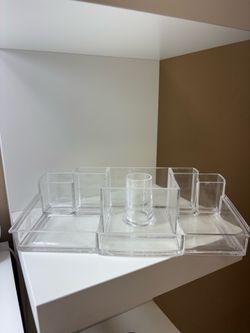 Makeup holder $5