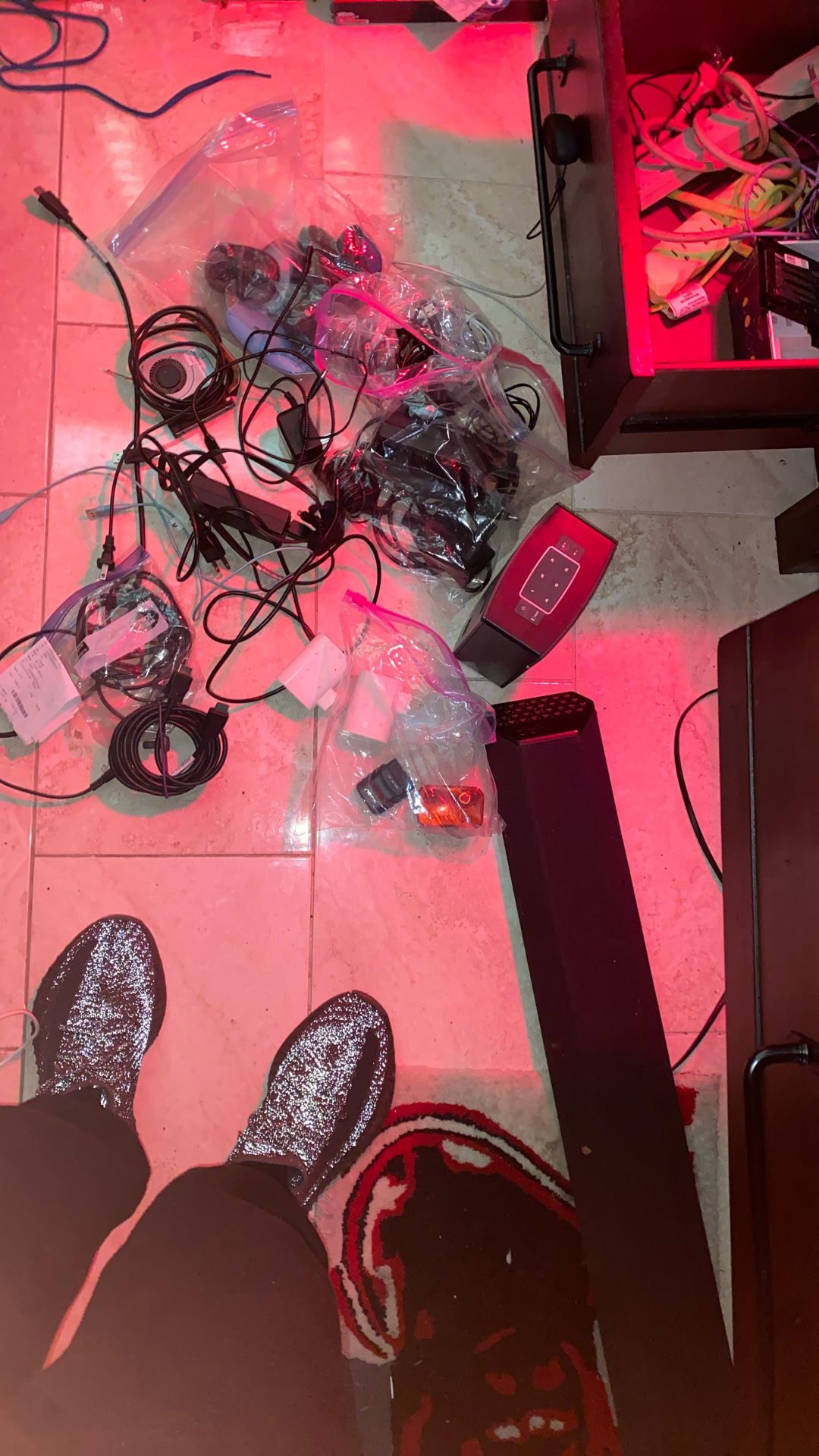 Vizio Speaker And Bose Both Good Condition A lot Assorted Technology Cords Chargers (iPhone, Android , Other Connectors And 2 Microphones