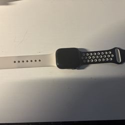 Apple Watch Series 9 (41 mm)