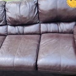 BROWN LEATHER SOFA/ GOOD CONDITION 