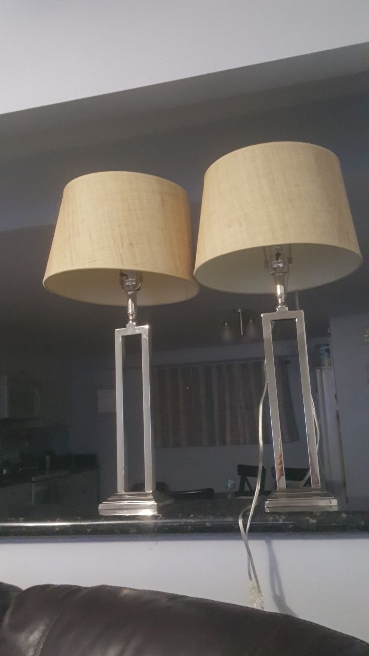 Two lamps in good condition