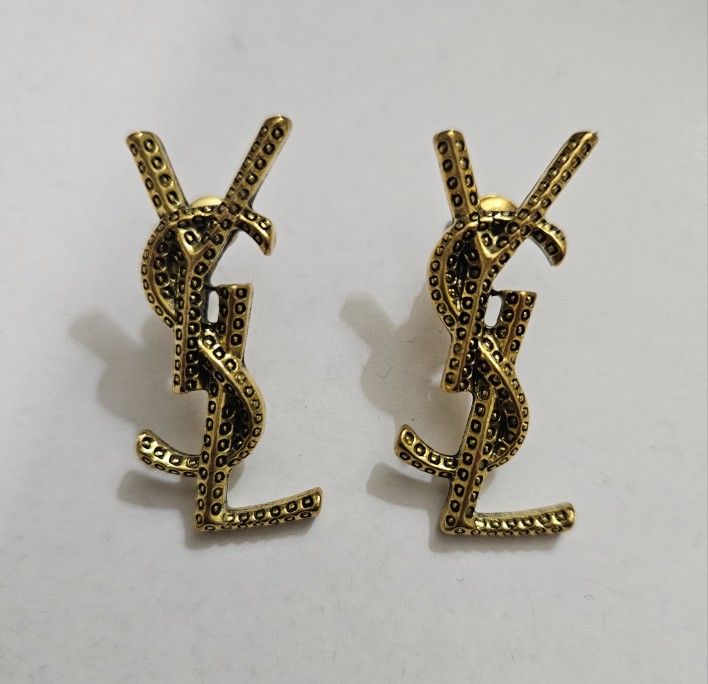 Earrings No Box