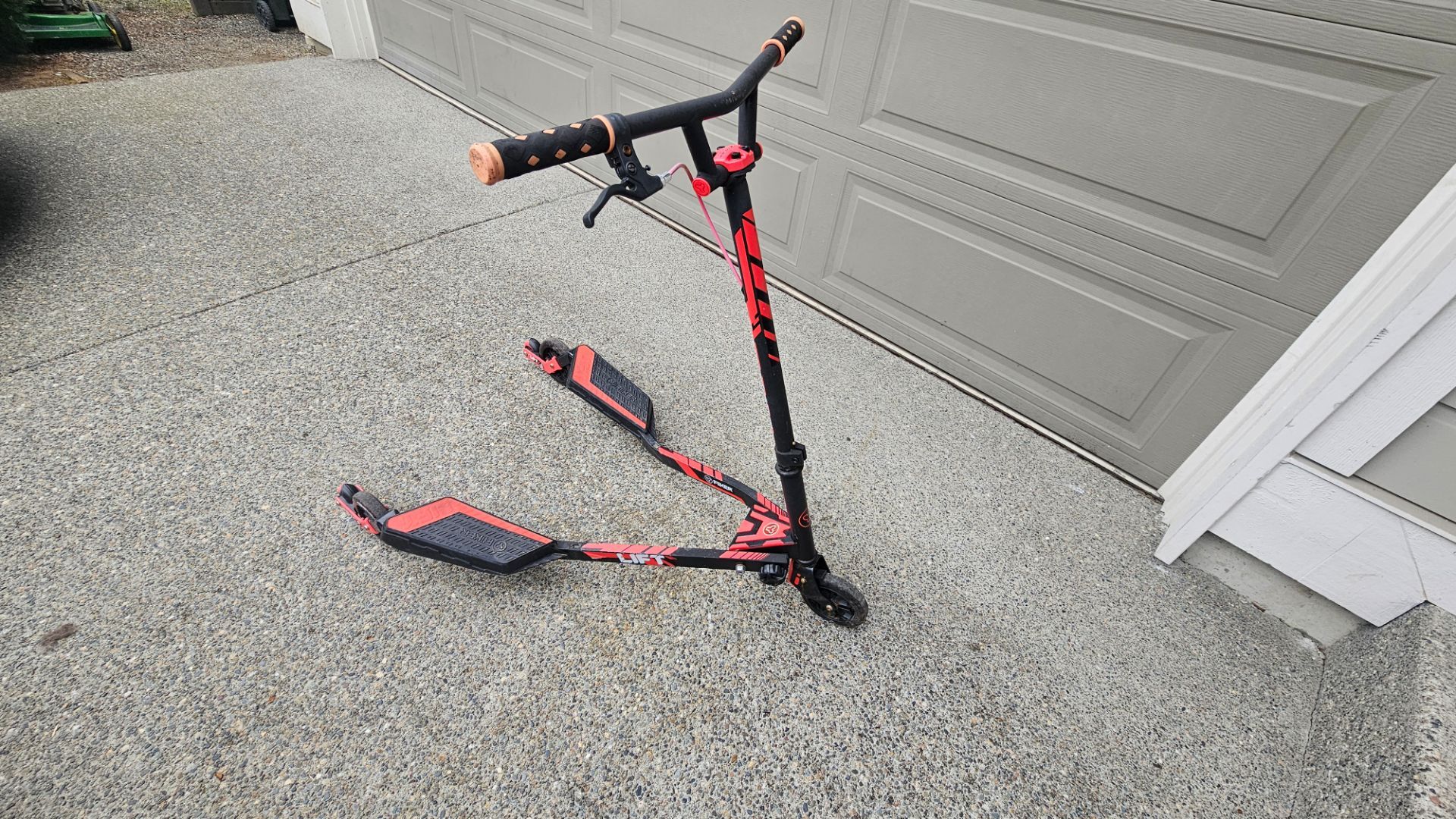 Yvolution Fliker Lift Drift Scooter