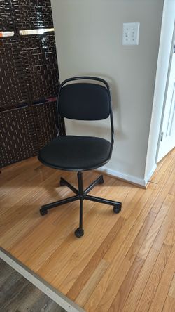 Desk chair