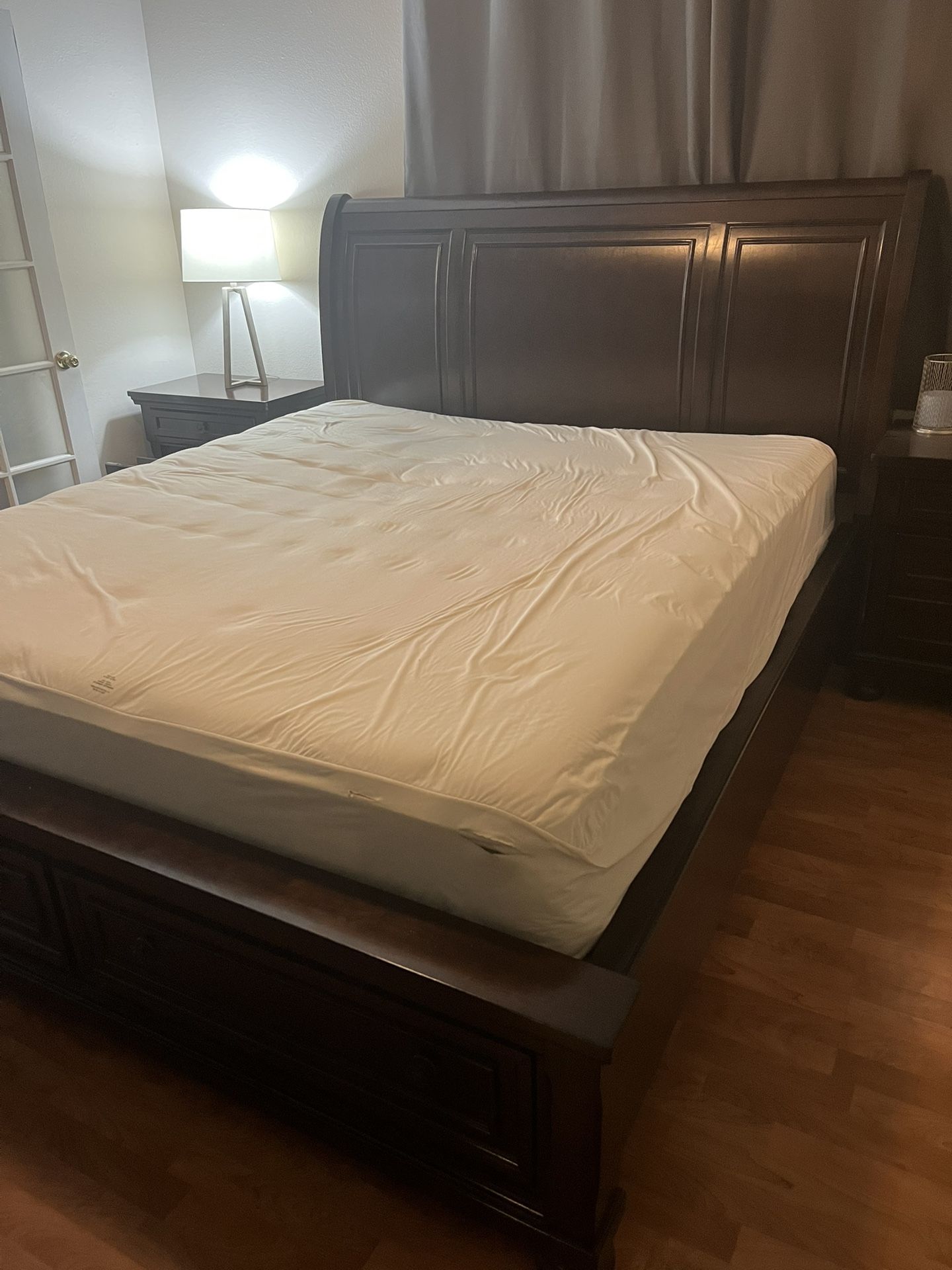 Beautiful Cal king Bedroom Set
