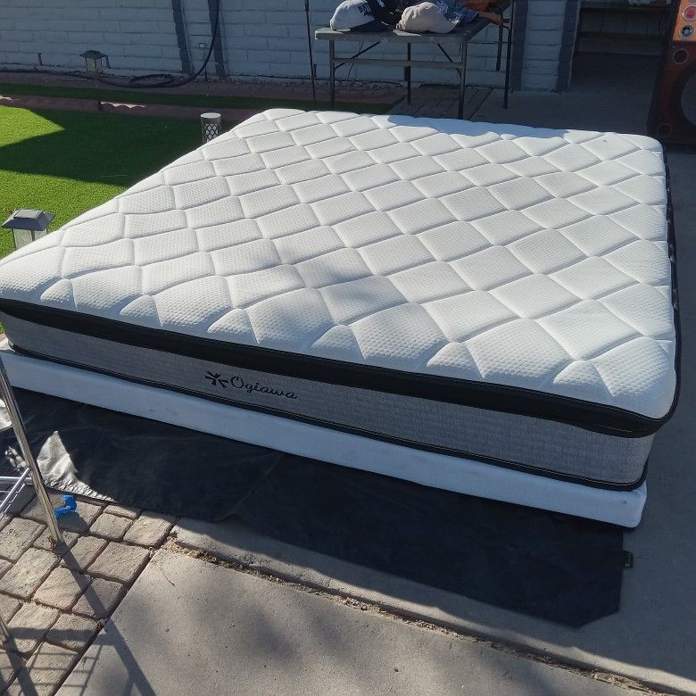 king Size bed and frame excellent condition