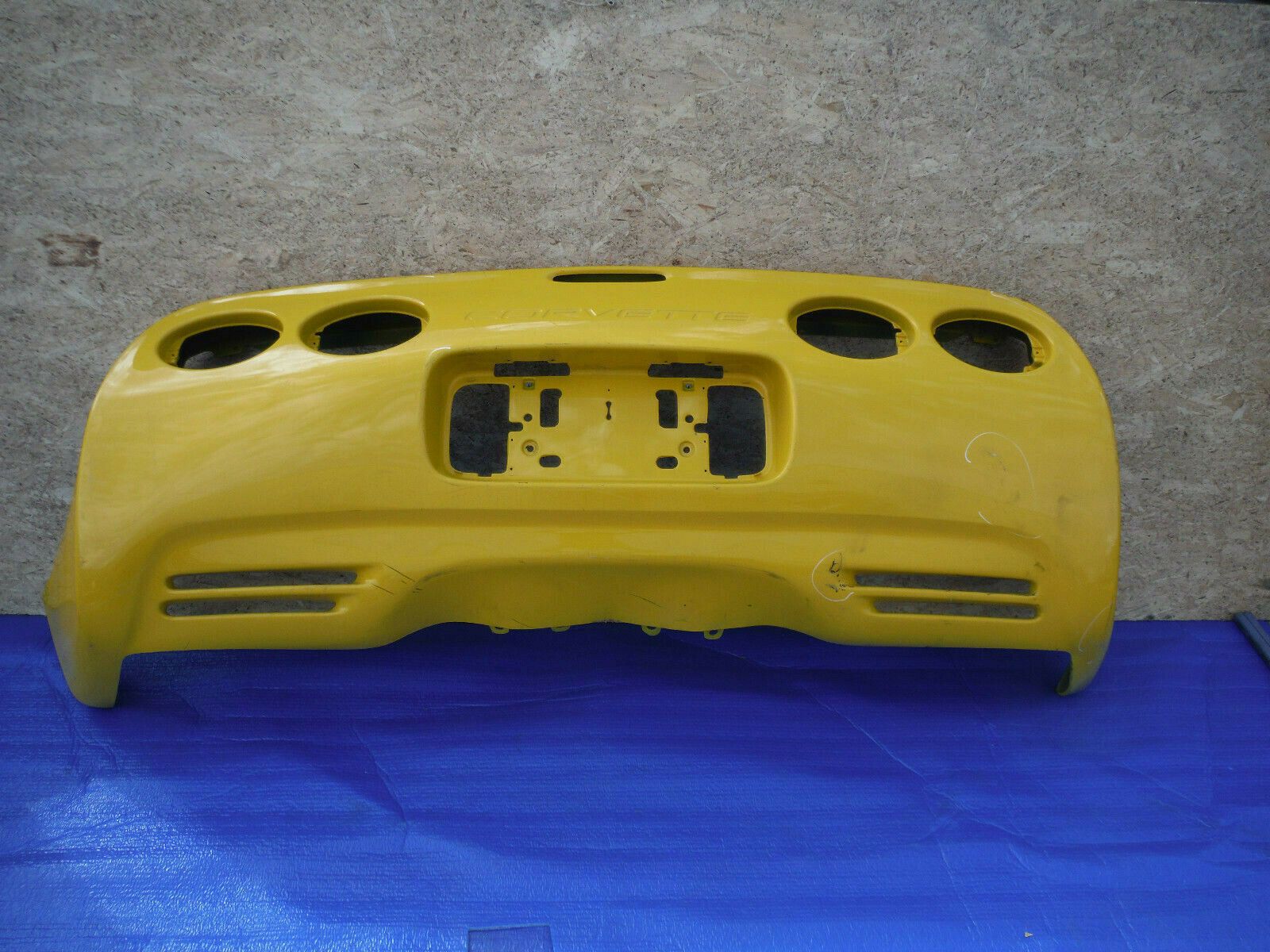 97 98 99 00 01 02 03 04 1997 1998 2000 2001 2002 2003 2004 CHEVY CHEVROLET CORVETTE REAR BUMPER COVER OEM