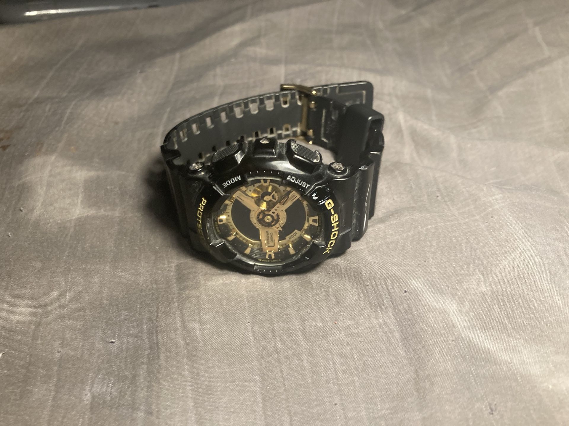 CASIO 5146 G SHOCK GA-110CB GOLD FACE 