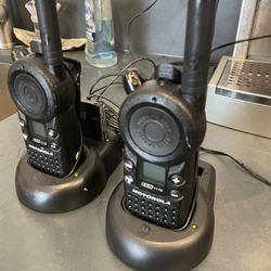 A Pair (2) Of Motorola CLS1110 Radio Walkie Talkies With Clips And Chargers
