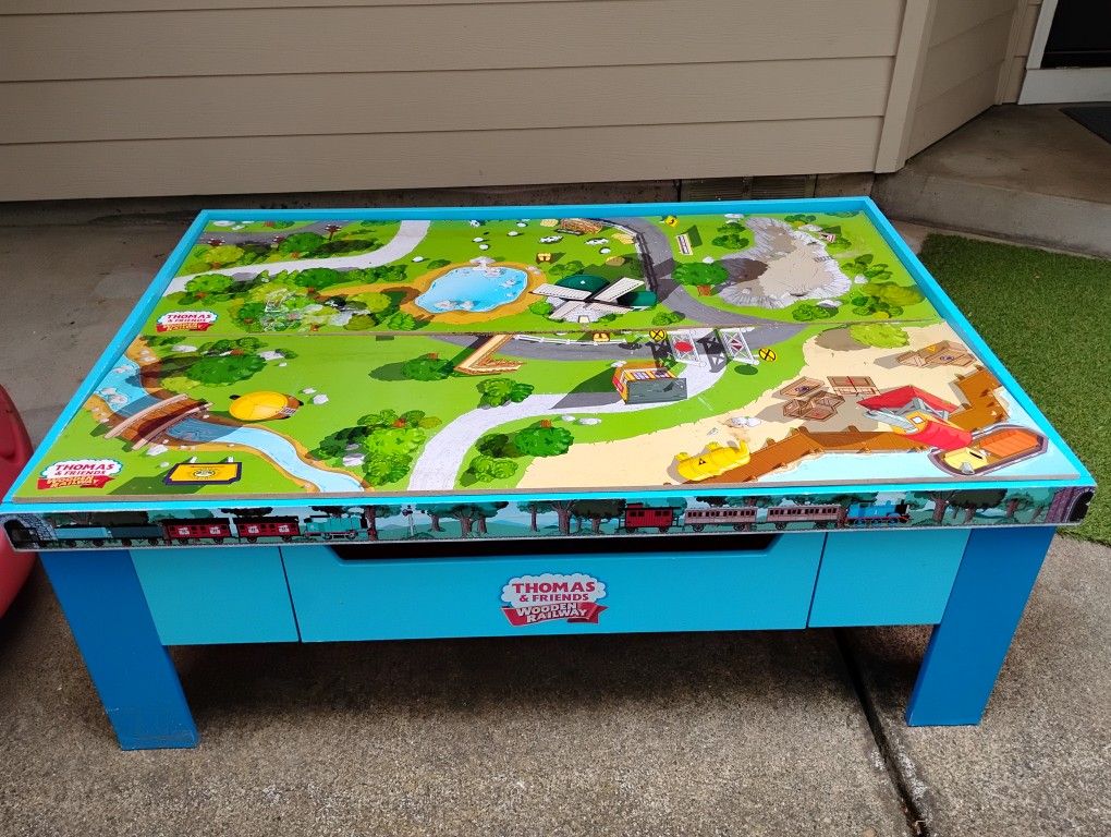 Free Thomas And Friends Train Table