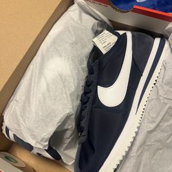 NIKE CORTEZ