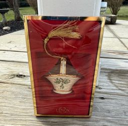 Lenox Holiday miniature porcelain basket Christmas tree ornament, in a red box.