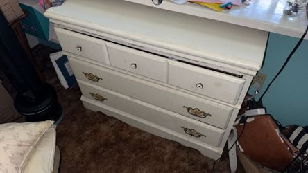 DRESSER