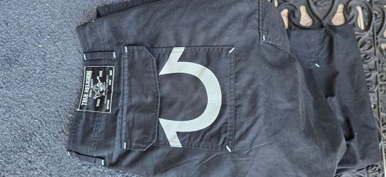 Levis