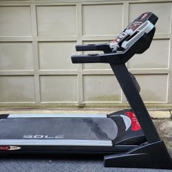 Sole F80 Treadmill / Incline / Folding/ Fans/ Modes