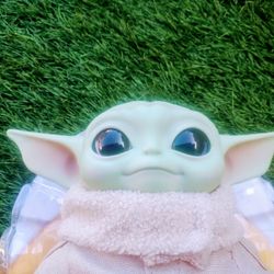 Baby Yoda 