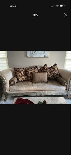 Couch set
