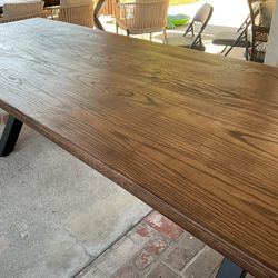 Custom Made Super Sturdy Oak Wooden Table Made 3 Months Ago.