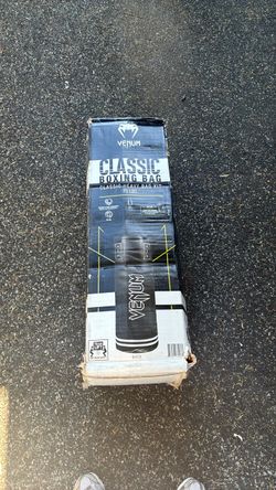 Venum classic boxing bag