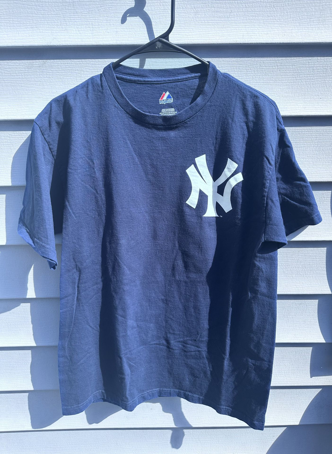New York Yankees T-Shirt Size Medium    #42 Mariano Rivera
