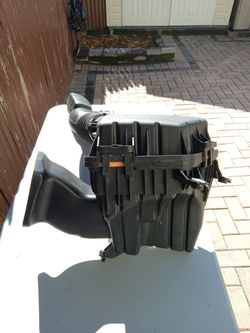 Air Box 2004 Dodge Ram 1500