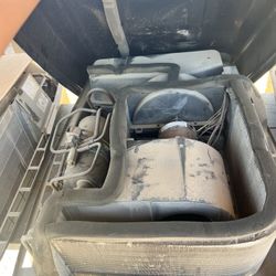 RV air conditioner
