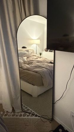 Arched mirror full length