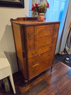 Dresser