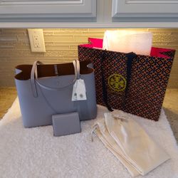 TORY BURCH TOTE WITH MATCHING WALLET 