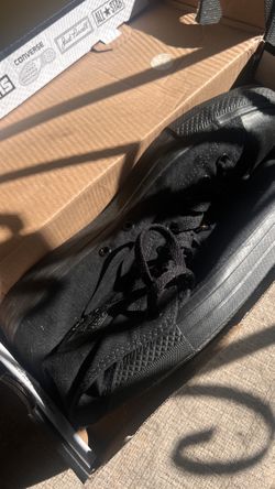 Converse Black Hightop