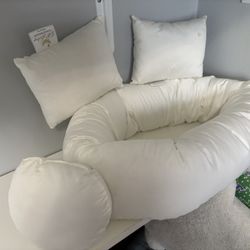 Newborn Pillow Props