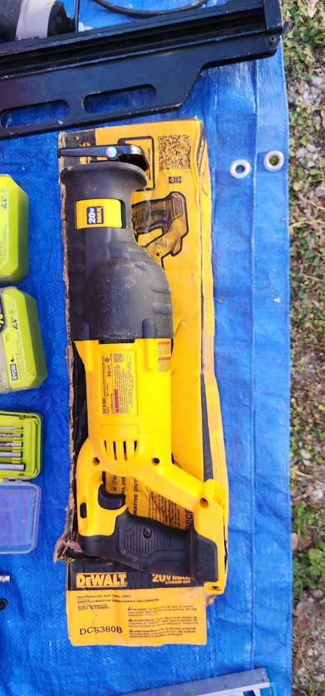 Dewalt