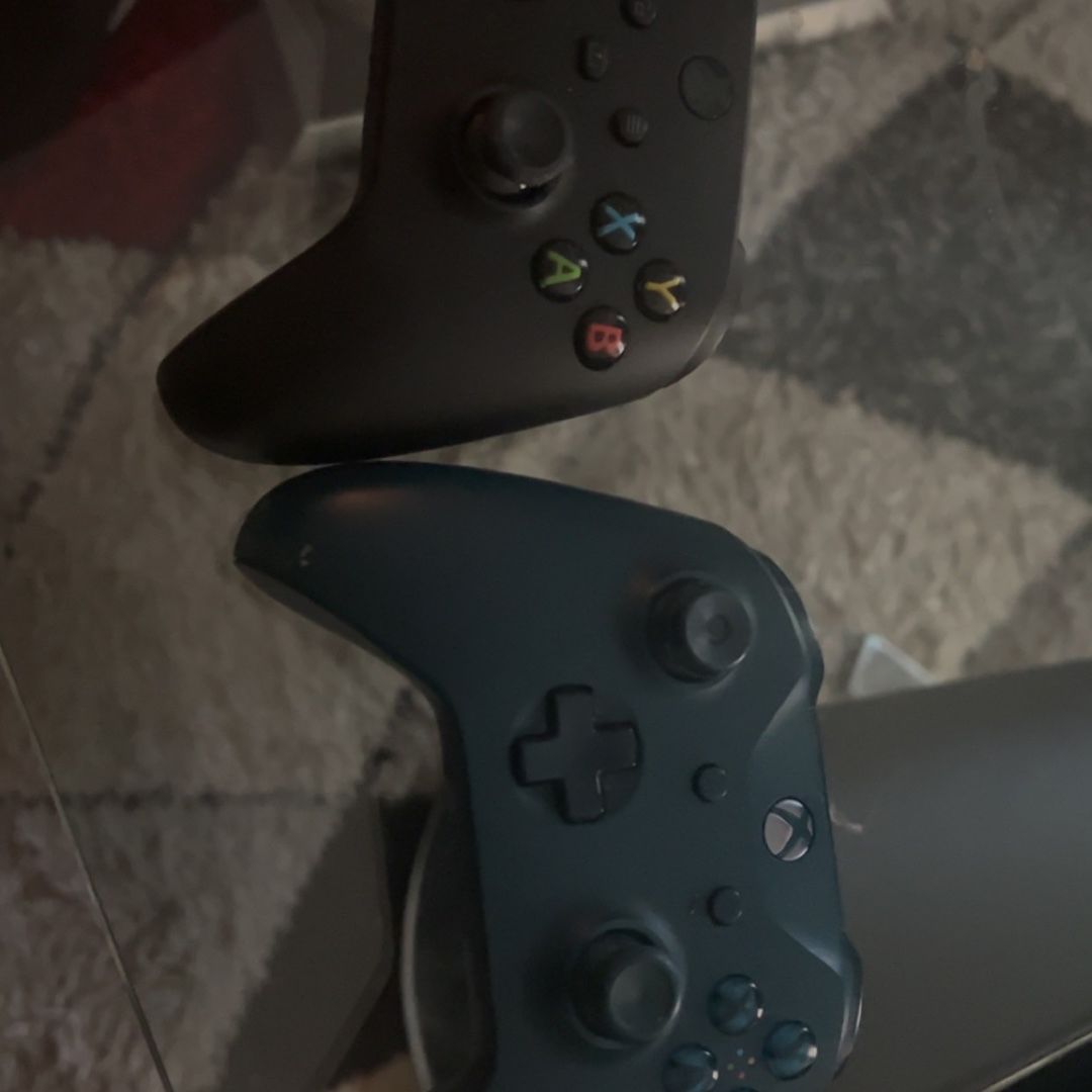 Xbox Controller ,black & Blue