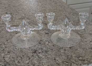 ‼️Pair of crystal/glass two-arm candle holders / Par de candelabros de cristal de dos brazos ‼️