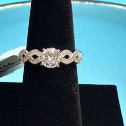 # 58- Stunning 0.75ct D-Colored Moissanite Engagement Ring - 925 Sterling Silver