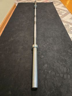7ft 46lb Olympic Bar with Center Knurl