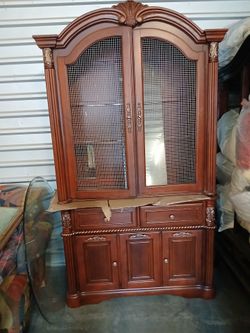 Traditional Cherry Wood China Cabinet Hutch