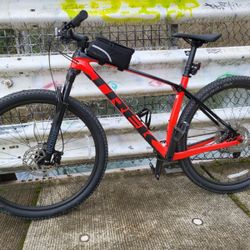 Trek Procaliber 9.5 Carbon hardball Mountain Bike Large