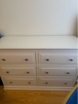 Davinci dresser