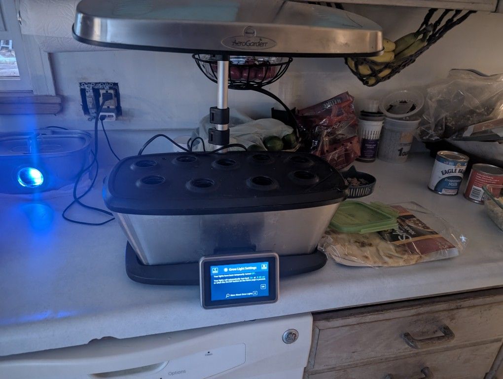 Aerogarden Harvest Elite Delux 