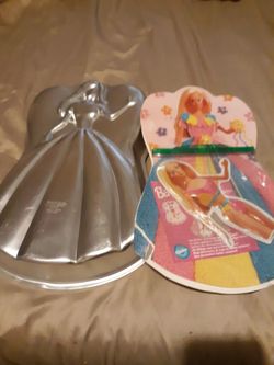 Vintage 1997 Barbie Cake Pan