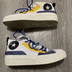 Converse Sneakers Size 6.5
