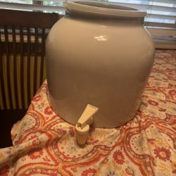 Porcelain Water Dispenser 