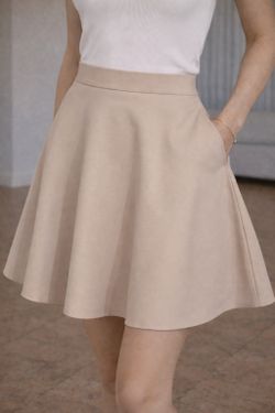 BCBGMAXAZRIA Beige Knit Skirt – Size S