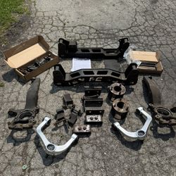 Rough Country 4 Inch Lift Kit For 2015-2019 F150