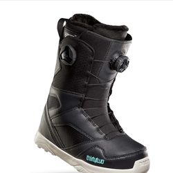 WOMEN'S SNOWBOARD BOOTS - THIRTYTWO WOMEN'S STW DOUBLE BOA® BOOT 2024 | SIZE 7.5