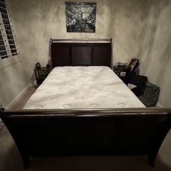 Queen Size Bed Frame (Mattress Not Included