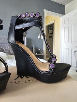 Black Wedges With Rhinestone Flowers