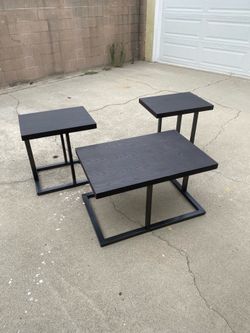 Free Living room table set